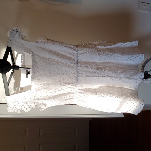 New white eyelet summer dress with ruffles large cotton. S1 - Picture 3 of 4